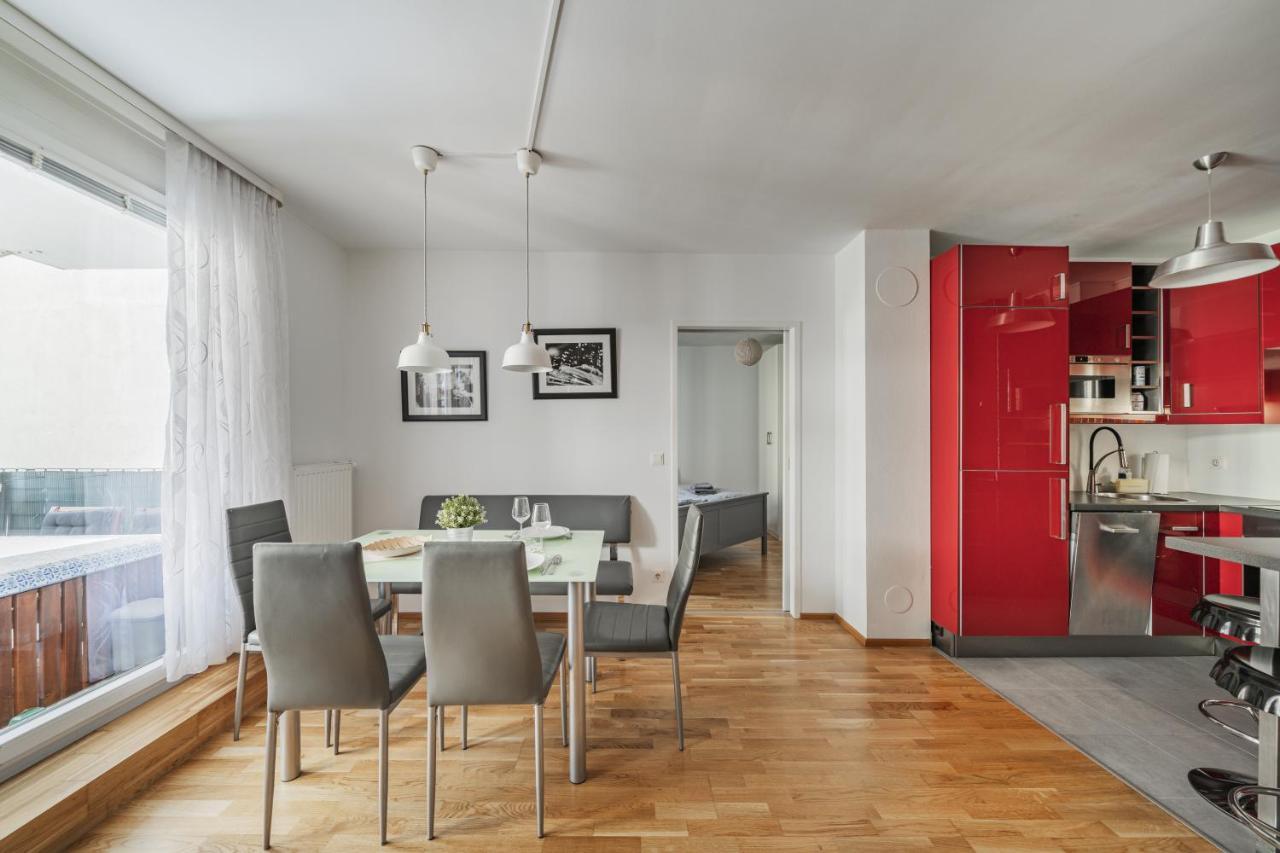 17 C&J'S Apartment Виена Екстериор снимка