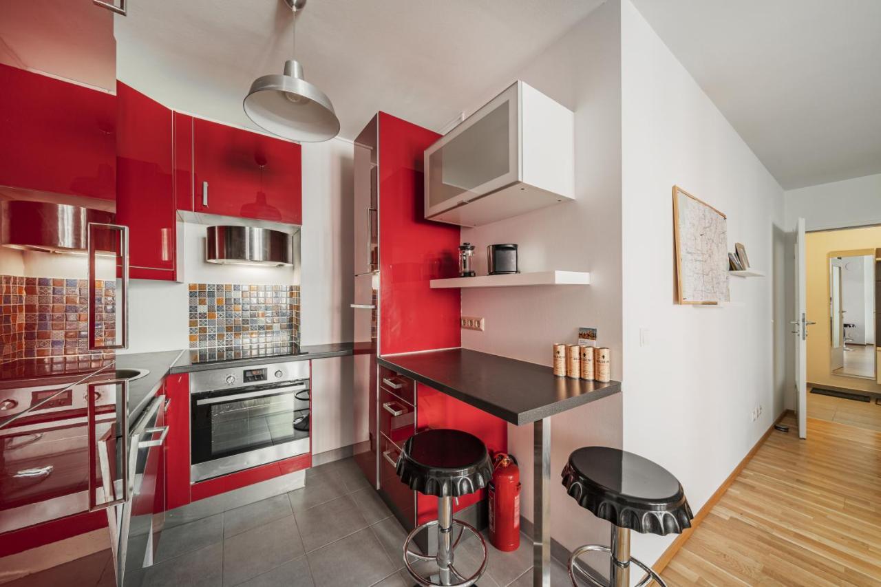 17 C&J'S Apartment Виена Екстериор снимка