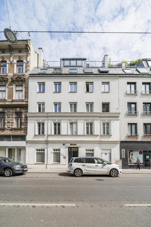 17 C&J'S Apartment Виена Екстериор снимка